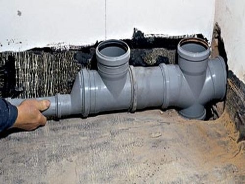 прокладка канализационных труб в частном доме