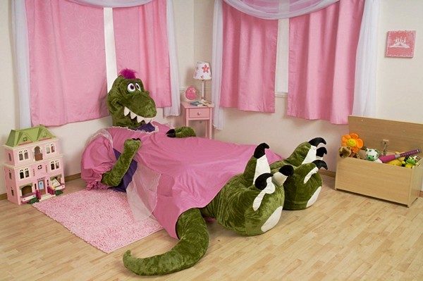 Кровать в виде динозавра